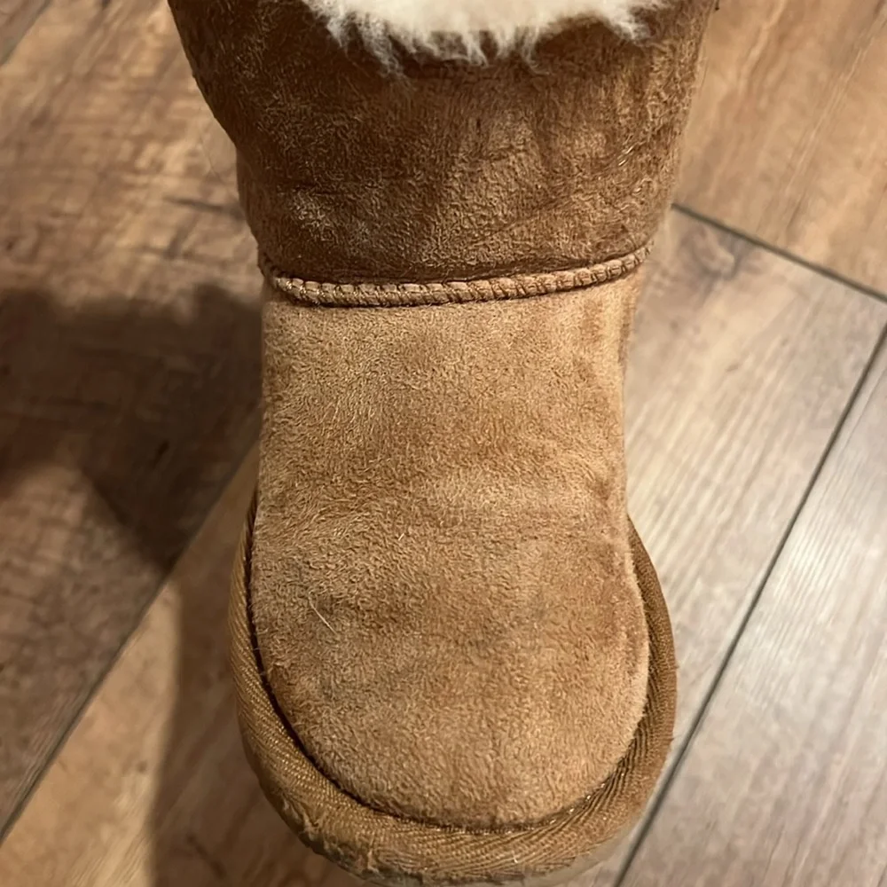 UGG Mini Bailey Bow II Boot for Toddler Girl, size 10